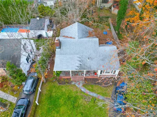 Staten  Island, NY 10306,267 Edinboro RD