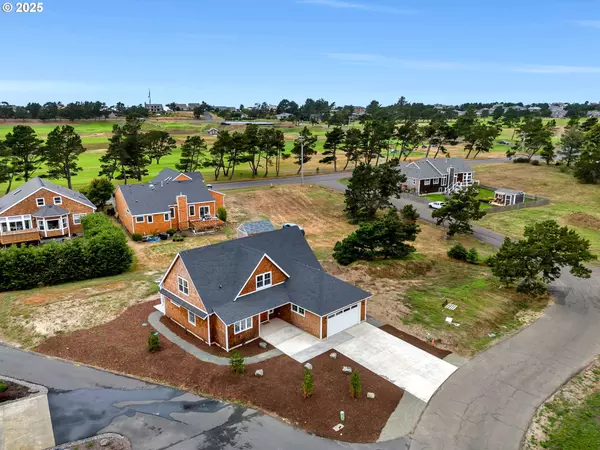 Gearhart, OR 97138,645 MEADOW LN