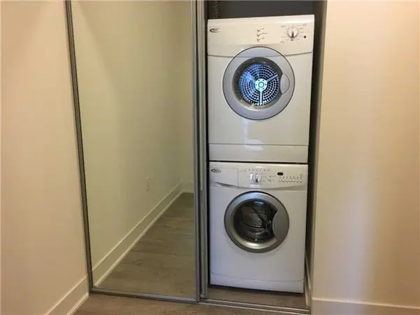 Toronto C10, ON M4P 1R2,30 Roehampton AVE #902