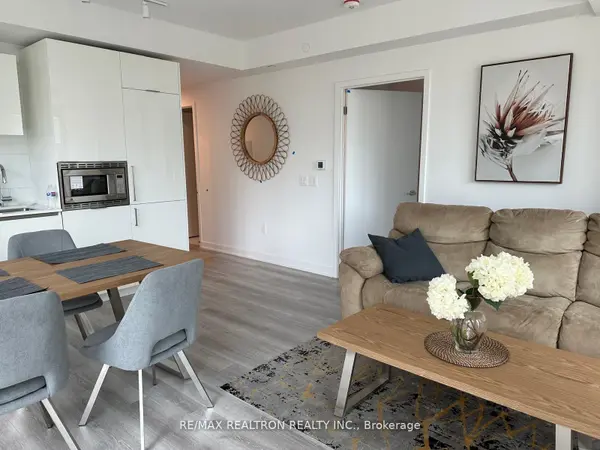 Toronto C01, ON M5T 1T4,230 Simcoe ST #926