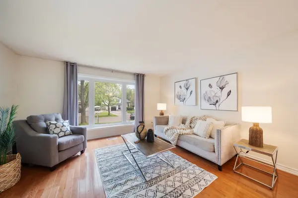 Oshawa, ON L1J 6A8,728 Bermuda AVE