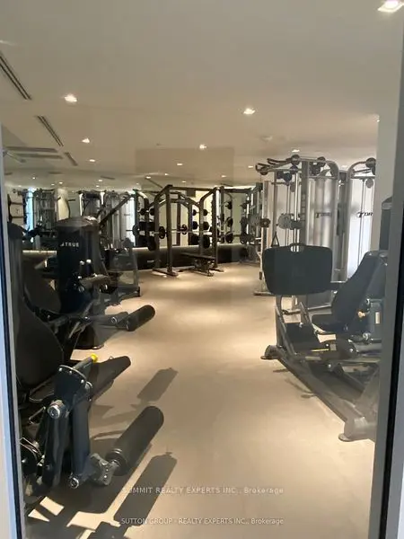 Vaughan, ON L4K 0K5,2908 Hwy 7 RD #806