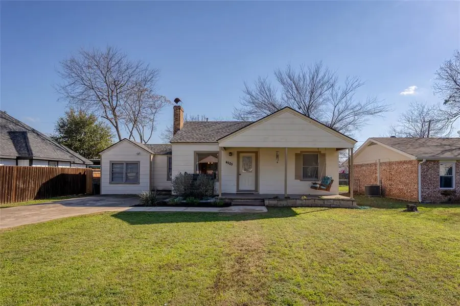 4525 Almena Road, River Oaks, TX 76114