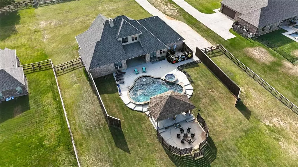 Springtown, TX 76082,8370 Old Springtown Road