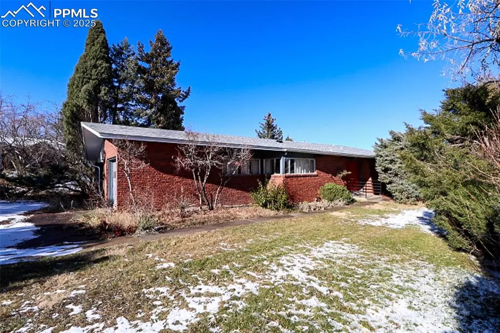 Colorado Springs, CO 80906,202 Stratmoor DR