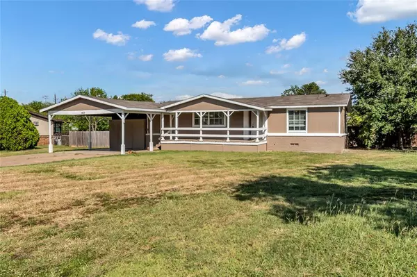 405 Ashley Lane,  Roanoke,  TX 76262