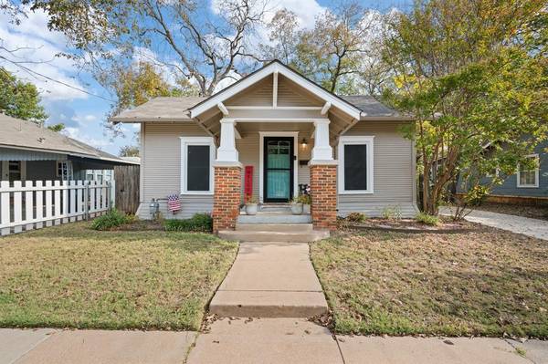 101 S Pendell Avenue,  Cleburne,  TX 76033