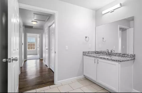 Dallas, TX 75212,1851 Homeland Street