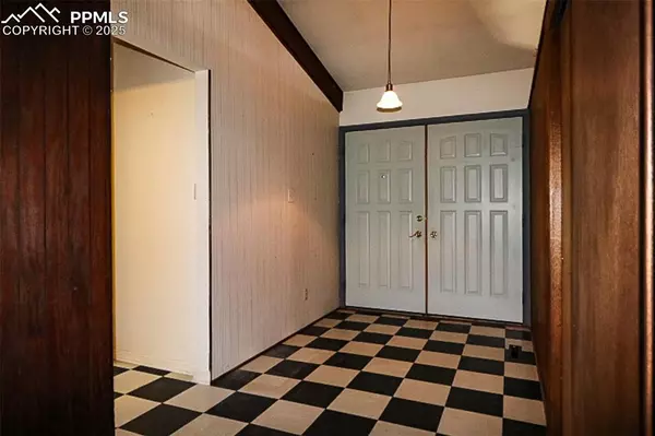 Colorado Springs, CO 80906,202 Stratmoor DR