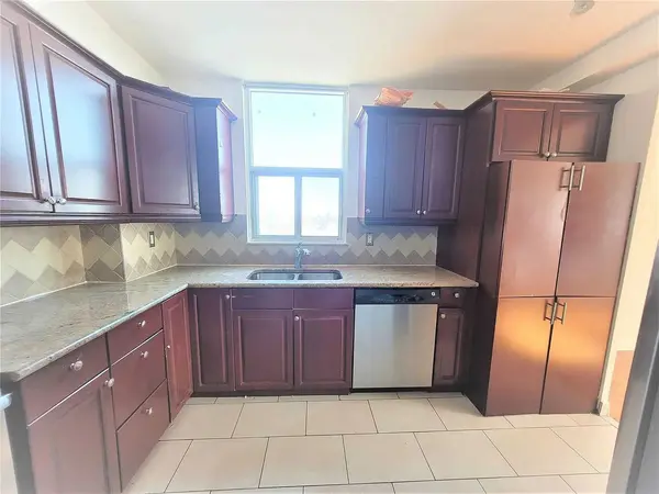 60 Pavane Linkway N/A #1208, Toronto C11, ON M3C 2Y6