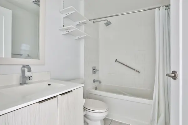 Toronto W06, ON M8V 0C8,56 Annie Craig DR #305