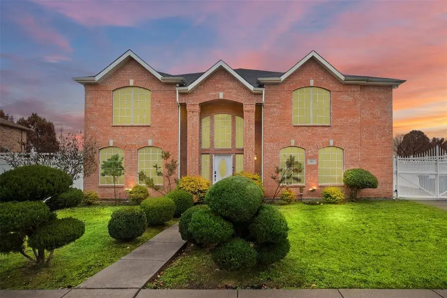 808 Sabona Drive, Desoto, TX 75115