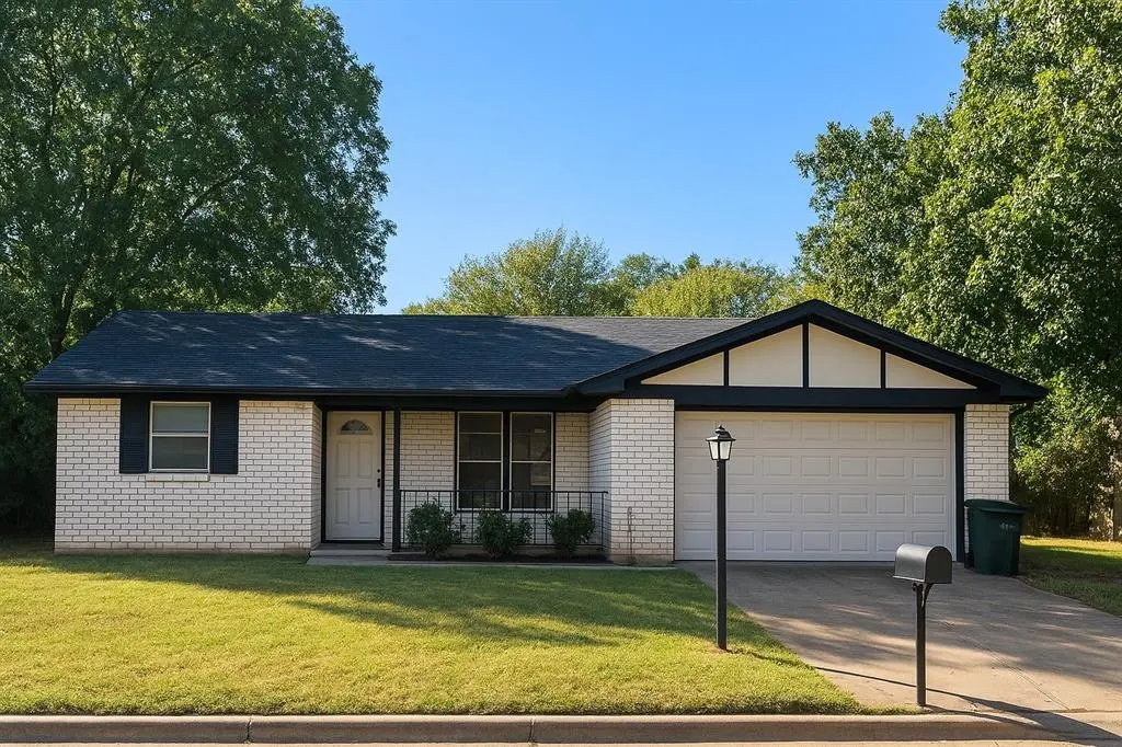 Mineral Wells, TX 76067,805 Brazos Drive