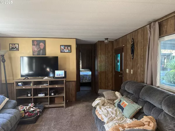 Brookings, OR 97415,98825 PLEASANT HILL DR #15