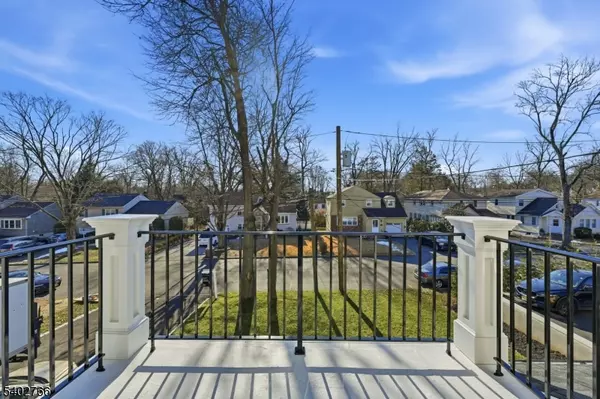 Livingston Twp., NJ 07039,30 Grand Terrace