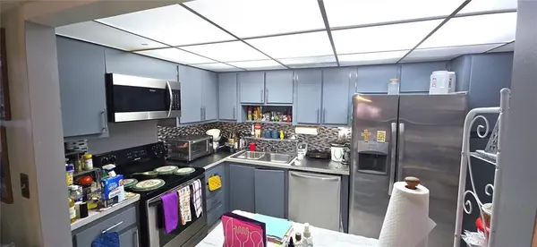 Miami, FL 33179,20840 San Simeon Way #309