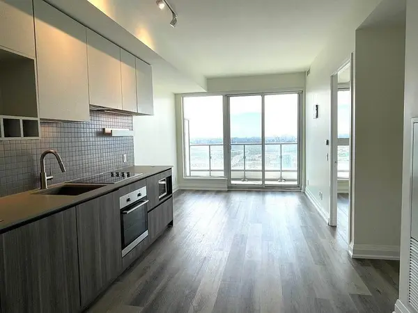 Vaughan, ON L4K 0J5,5 Buttermill AVE #5807