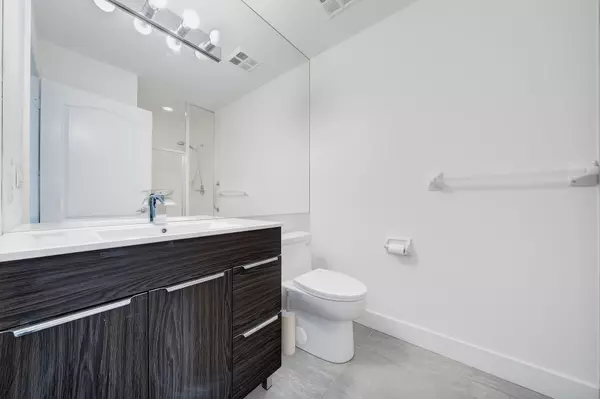 Mississauga, ON L5B 4M1,1 Elm DR W #3007