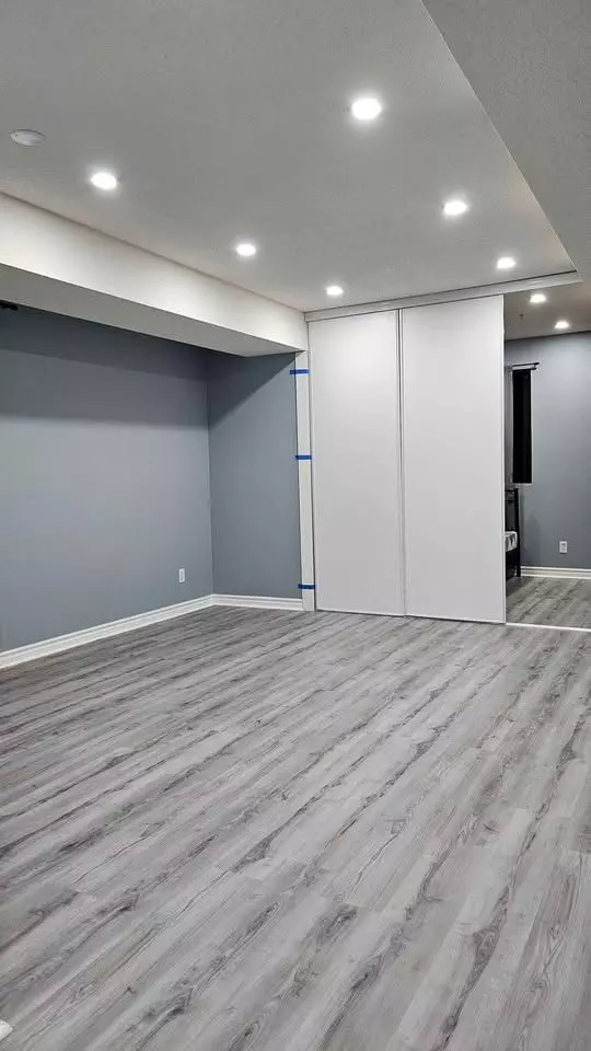 Niagara Falls, ON L2E 1W3,4872 Valley WAY #201