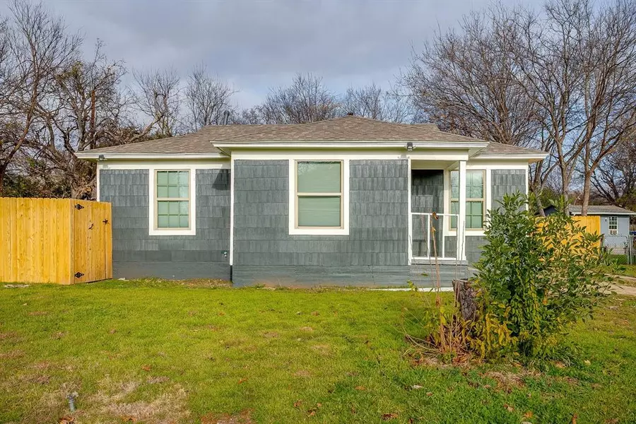 4912 Almena Road, River Oaks, TX 76114