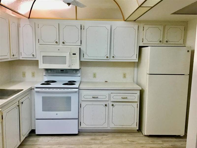 204 Preston E #204, Boca Raton, FL 33434