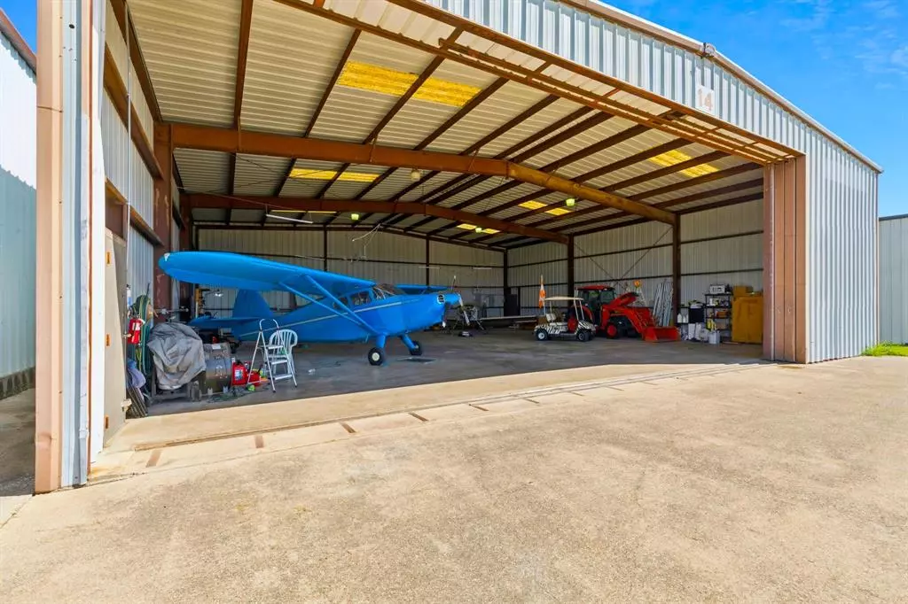 Roanoke, TX 76262,132 Boeing Way