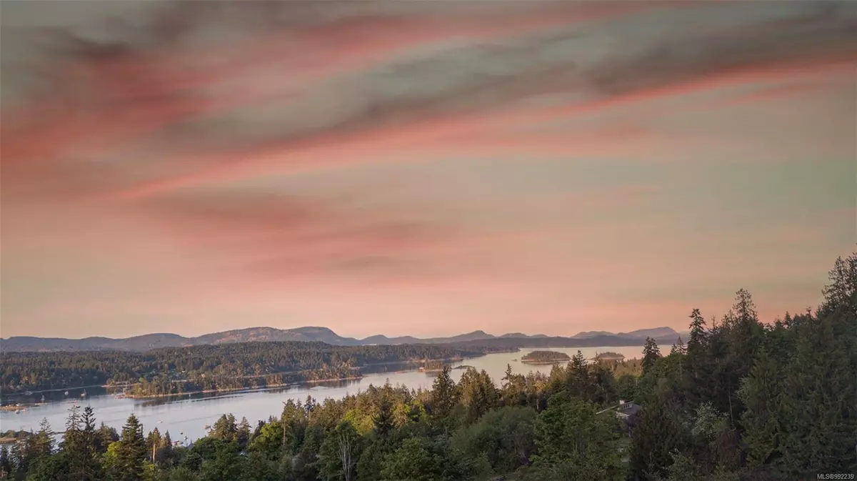 Salt Spring, BC V8K 2J7,125 Bishops Walk Rd