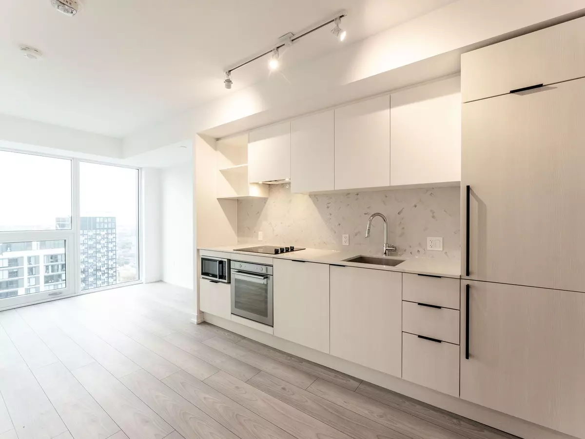 Toronto C08, ON M5B 0C5,82 Dalhousie ST #4002