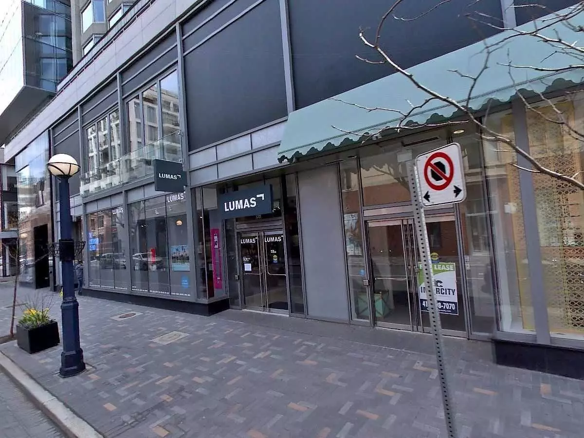 Toronto C02, ON M5R 1C4,155 YORkvill AVE S #302