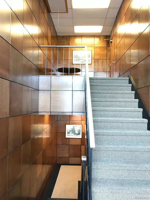 Troy, MI 48084,2820 W MAPLE RD #130