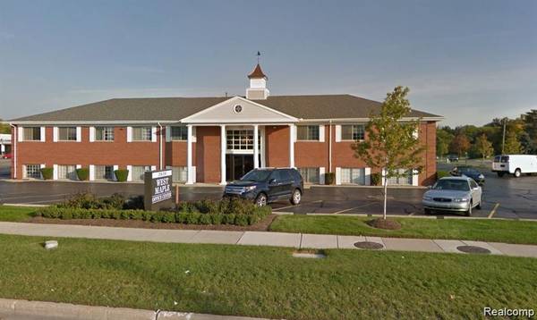 2820 W MAPLE RD #101E, Troy, MI 48084