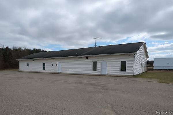 1379 Industrial Park DR, Edmore, MI 48829