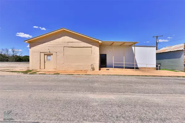5843 Us-83,  Ovalo,  TX 79541
