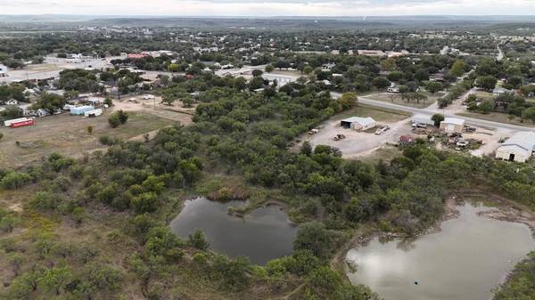 901 N Gregg,  Albany,  TX 76430