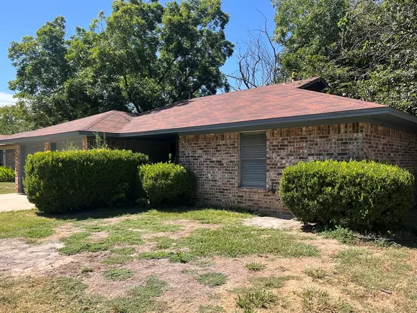 Denton, TX 76209,3419 Hummingbird Lane