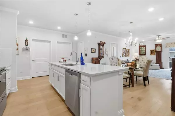 651 N Watters Road #8202, Allen, TX 75013