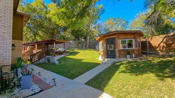 Carrollton, TX 75006,1812 Haley Circle