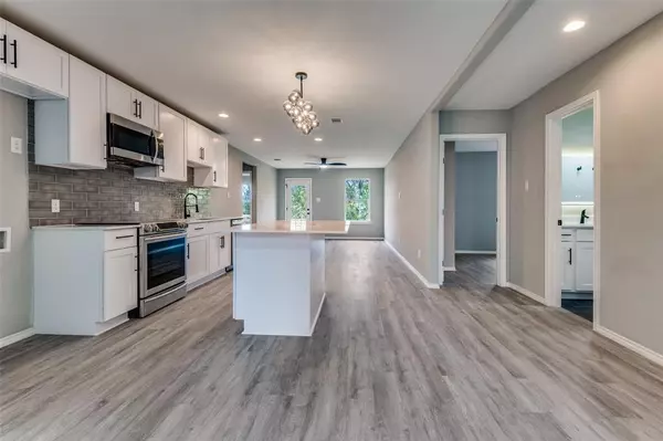 Dallas, TX 75216,4519 Yancy Street