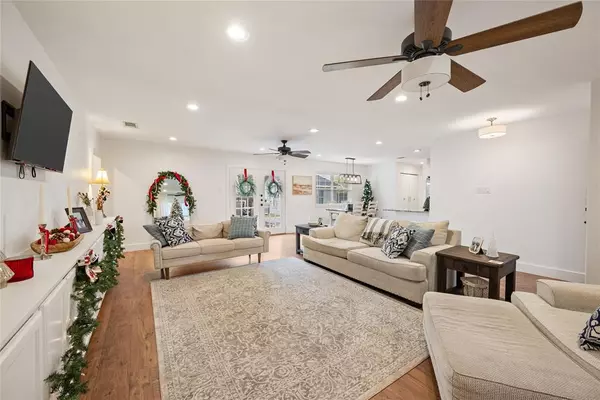 Farmers Branch, TX 75234,3454 Cloverdale Lane