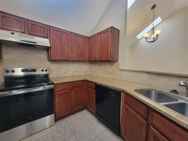 Mesquite, TX 75181,932 Winchester Lane