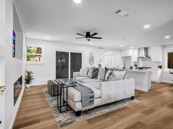 Dallas, TX 75228,2371 Chart Drive