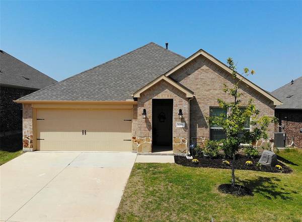 11301 Summer Rain Boulevard, Aubrey, TX 76227