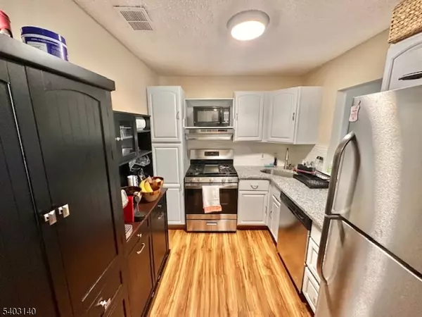 Sayreville Boro, NJ 08859,211 Sunshine Ct