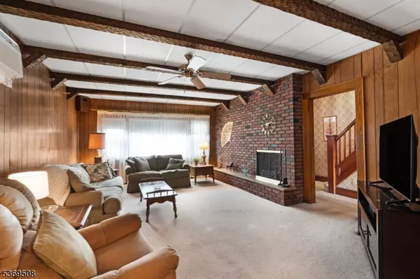 Linden City, NJ 07036,836 S Park Ave