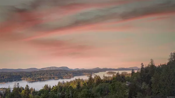 125 Bishops Walk Rd, Salt Spring, BC V8K 2J7