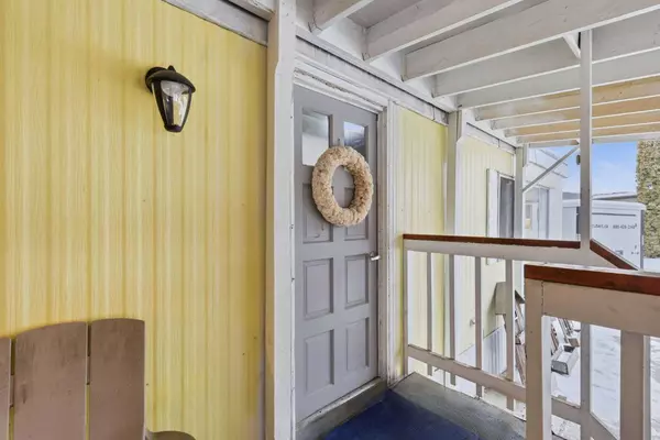 Calgary, AB T3B 5P1,3223 83 ST NW #99