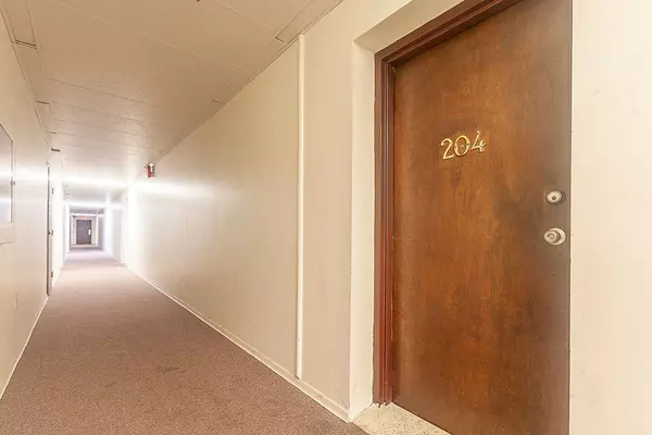 Toronto C13, ON M1R 1R1,1690 Victoria Park AVE #204