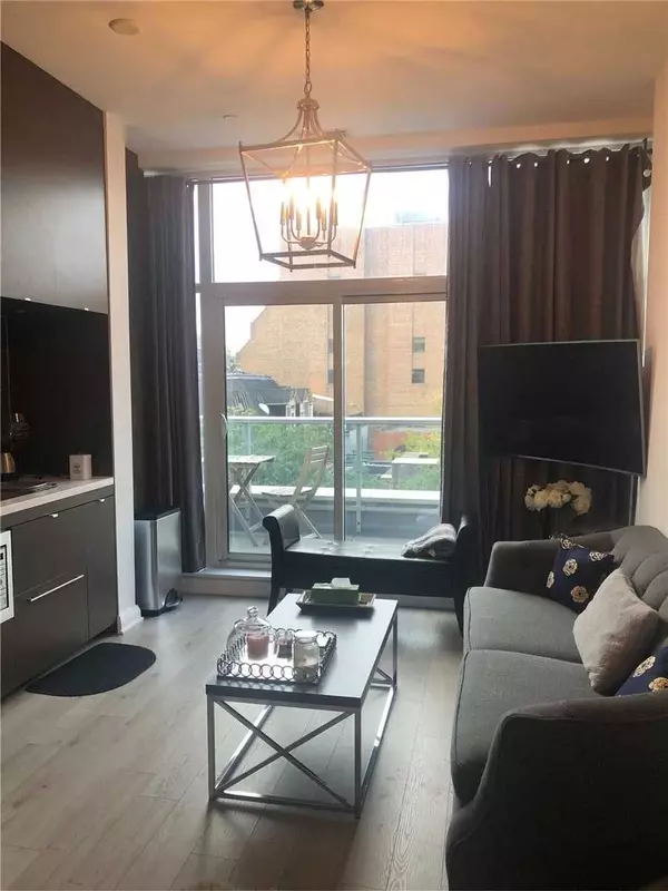 Toronto C02, ON M5R 1C4,155 YORkvill AVE S #302