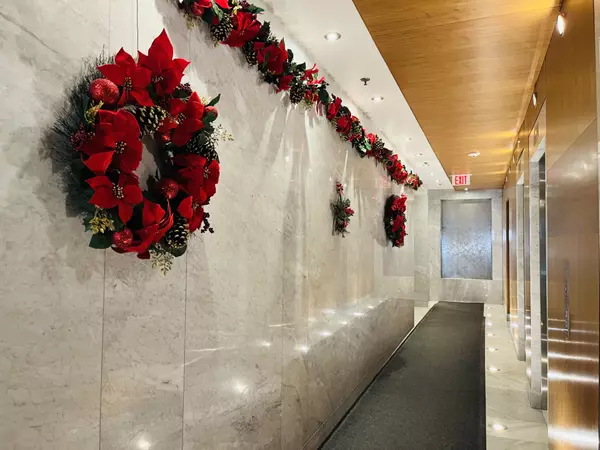 Toronto C08, ON M4W 3Y1,85 Bloor ST E #1806