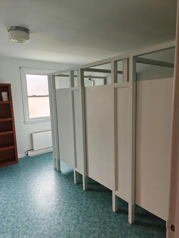 Oshawa, ON L1H 5X2,374 Central Park BLVD S ##3